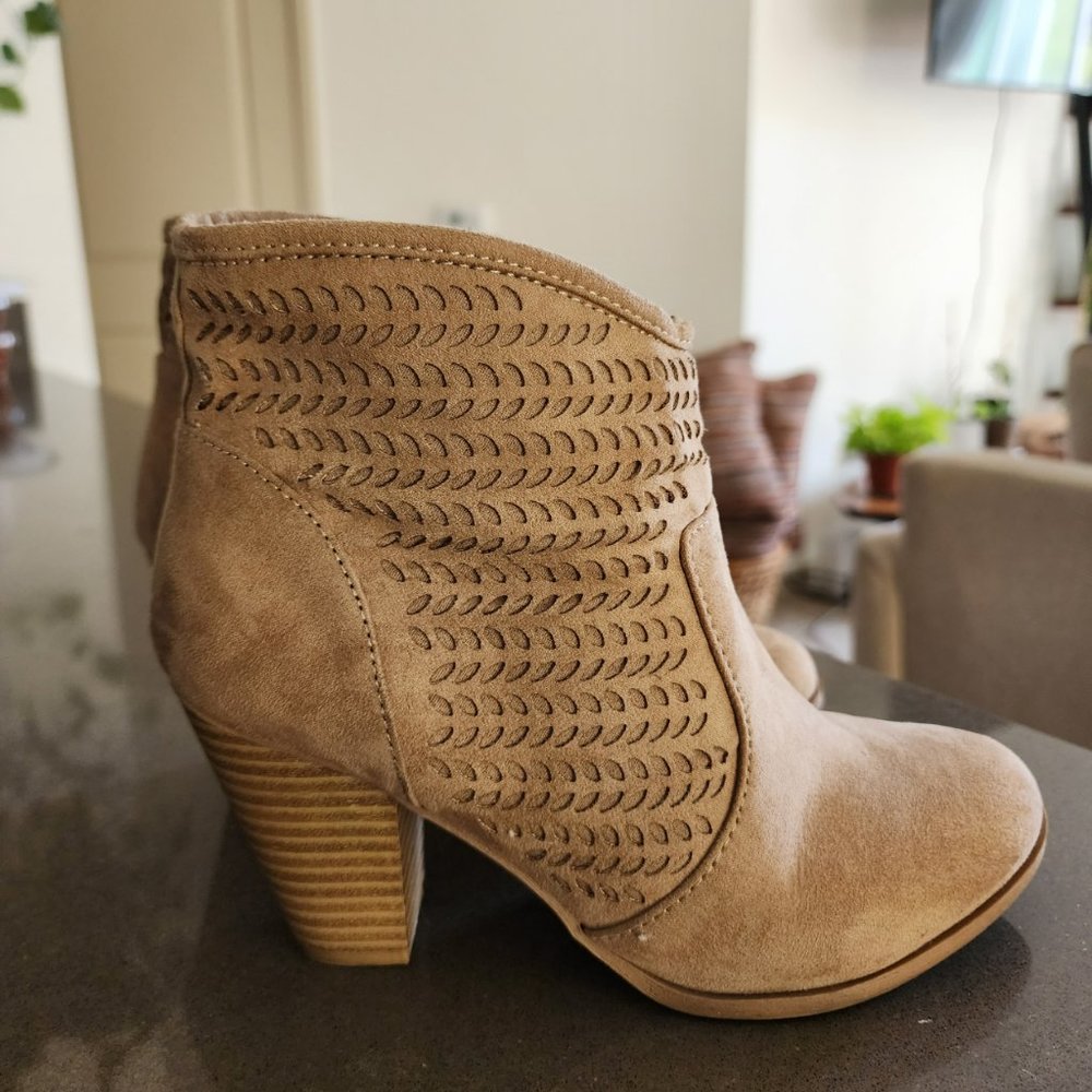 a.n.a. Ana Anita Booties